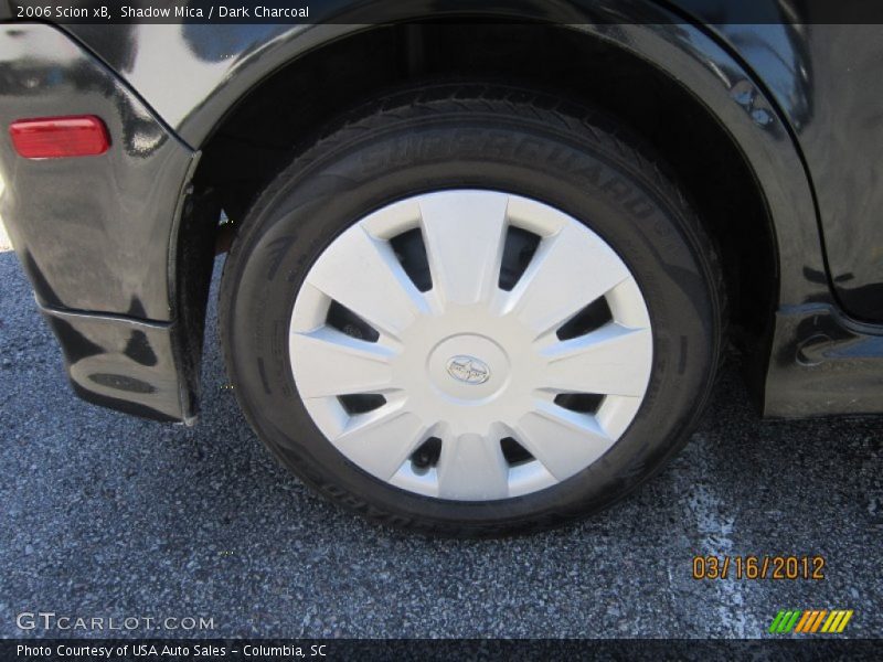 Shadow Mica / Dark Charcoal 2006 Scion xB
