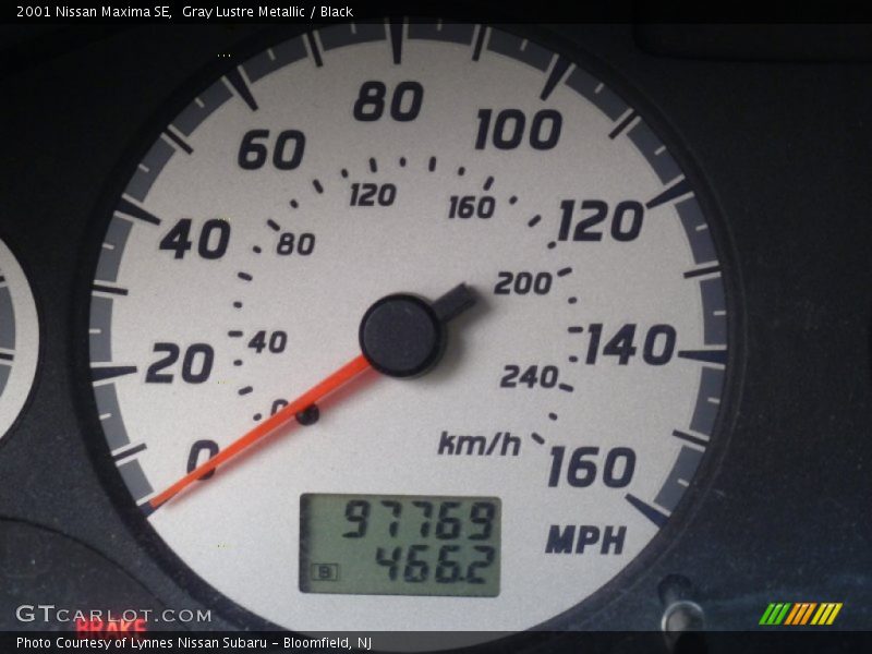 Gray Lustre Metallic / Black 2001 Nissan Maxima SE