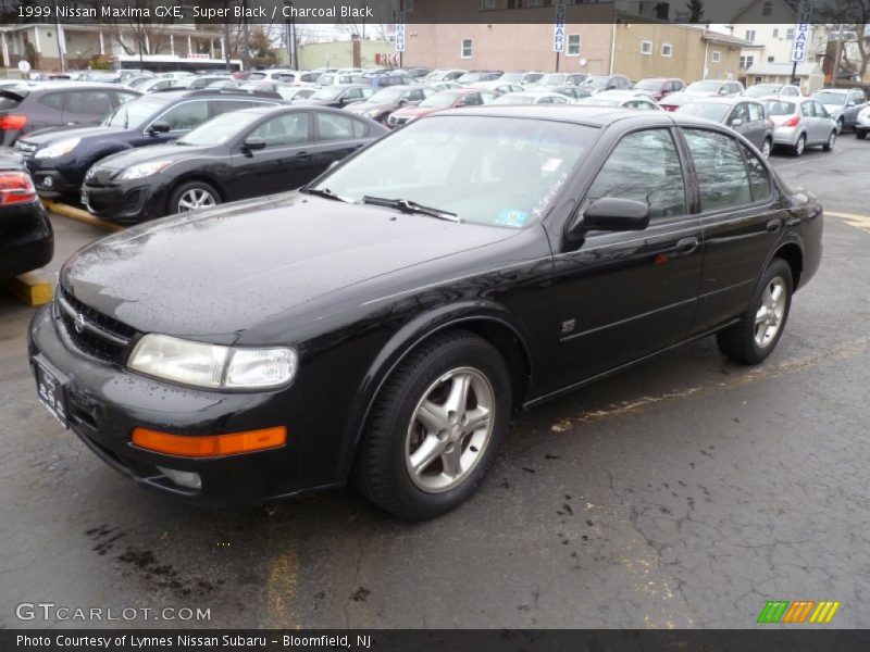 Super Black / Charcoal Black 1999 Nissan Maxima GXE