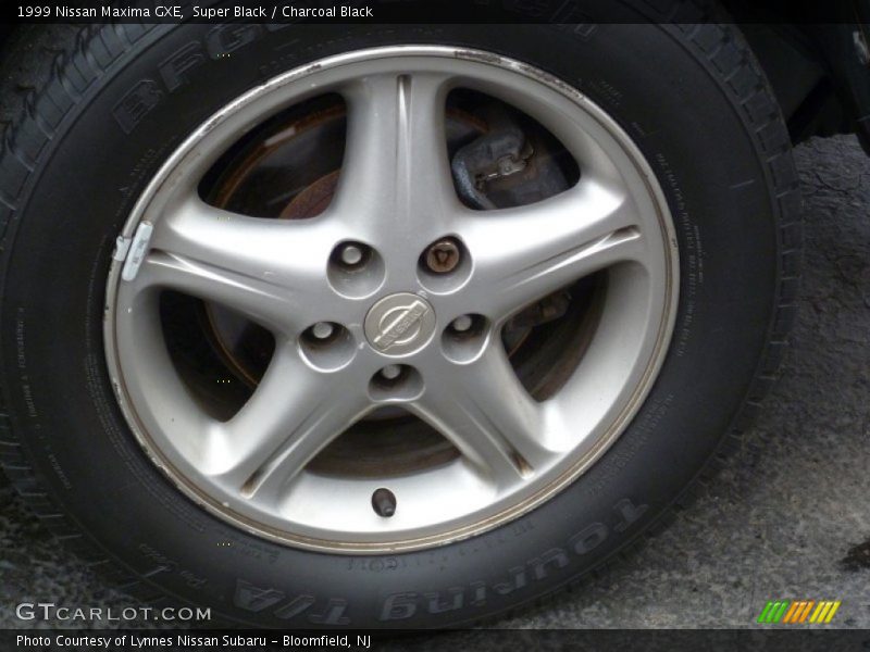 Super Black / Charcoal Black 1999 Nissan Maxima GXE
