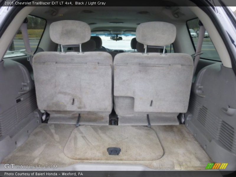 2005 TrailBlazer EXT LT 4x4 Trunk