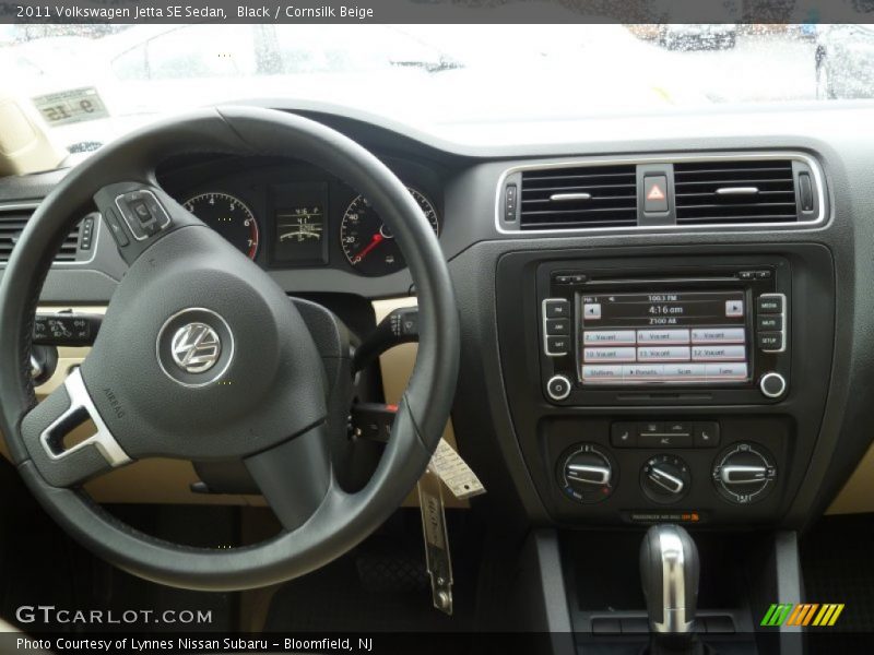 Black / Cornsilk Beige 2011 Volkswagen Jetta SE Sedan