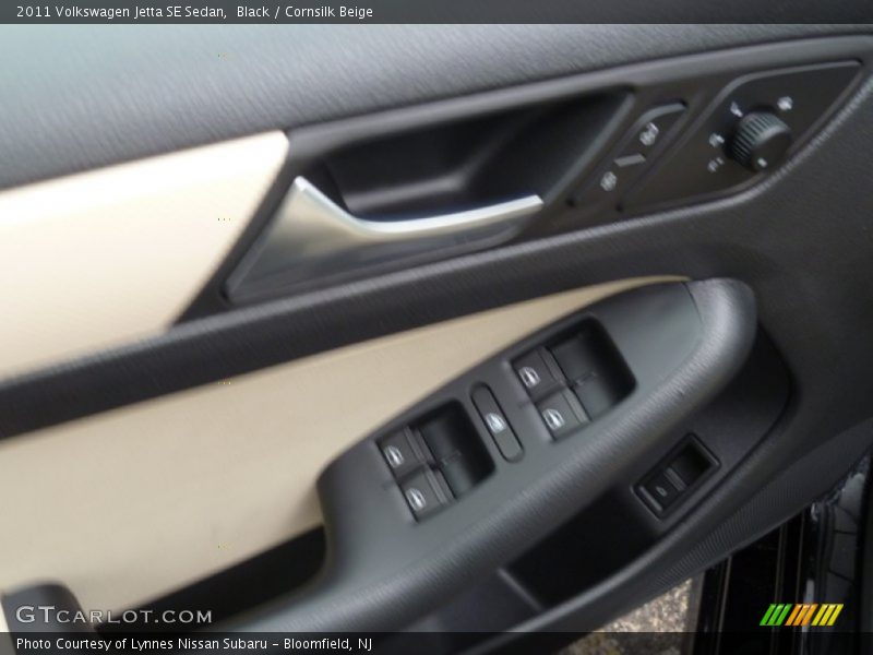 Black / Cornsilk Beige 2011 Volkswagen Jetta SE Sedan