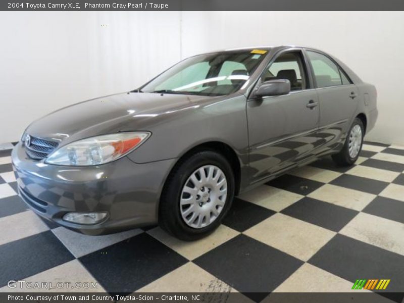 Phantom Gray Pearl / Taupe 2004 Toyota Camry XLE