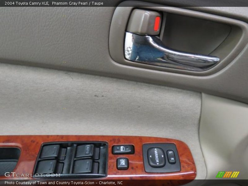 Phantom Gray Pearl / Taupe 2004 Toyota Camry XLE