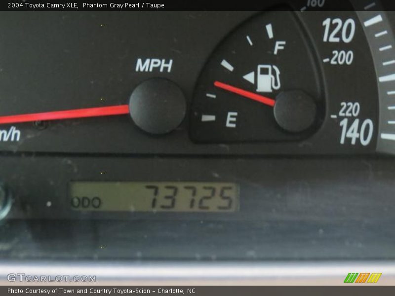 Phantom Gray Pearl / Taupe 2004 Toyota Camry XLE
