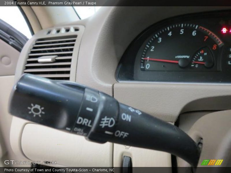 Phantom Gray Pearl / Taupe 2004 Toyota Camry XLE
