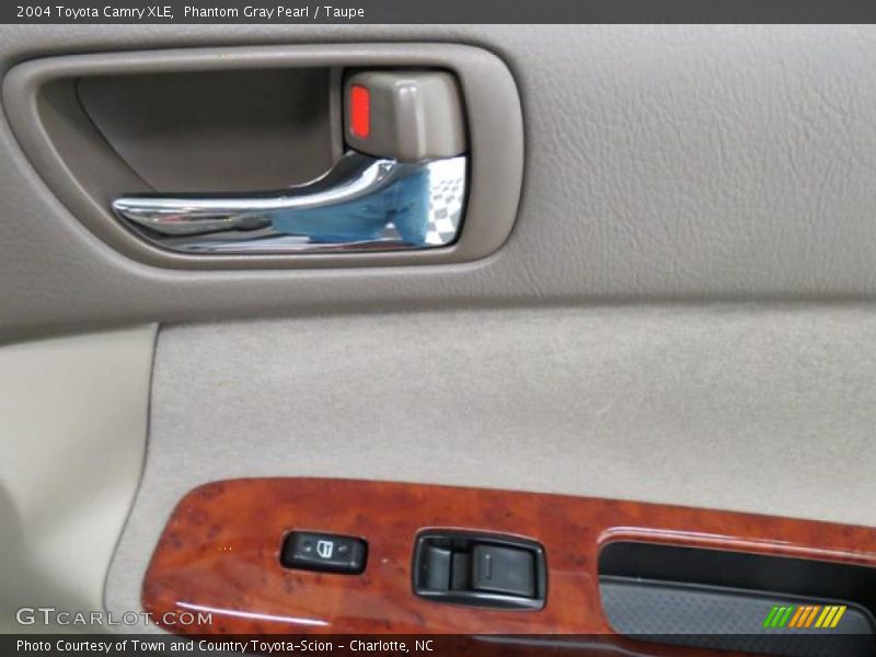 Phantom Gray Pearl / Taupe 2004 Toyota Camry XLE