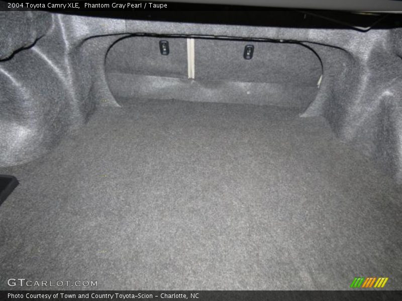Phantom Gray Pearl / Taupe 2004 Toyota Camry XLE