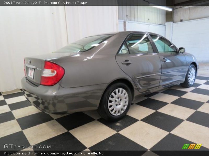 Phantom Gray Pearl / Taupe 2004 Toyota Camry XLE