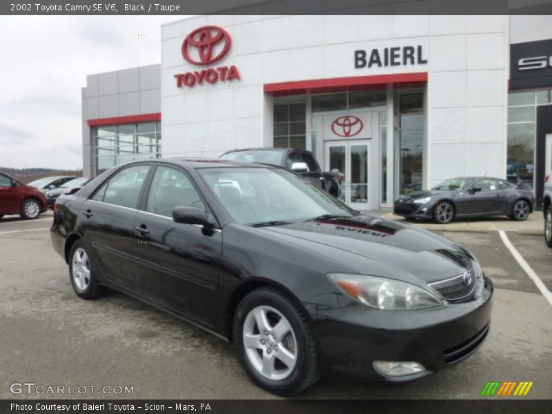 Black / Taupe 2002 Toyota Camry SE V6