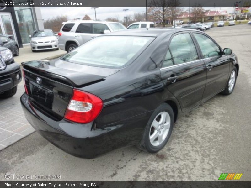 Black / Taupe 2002 Toyota Camry SE V6