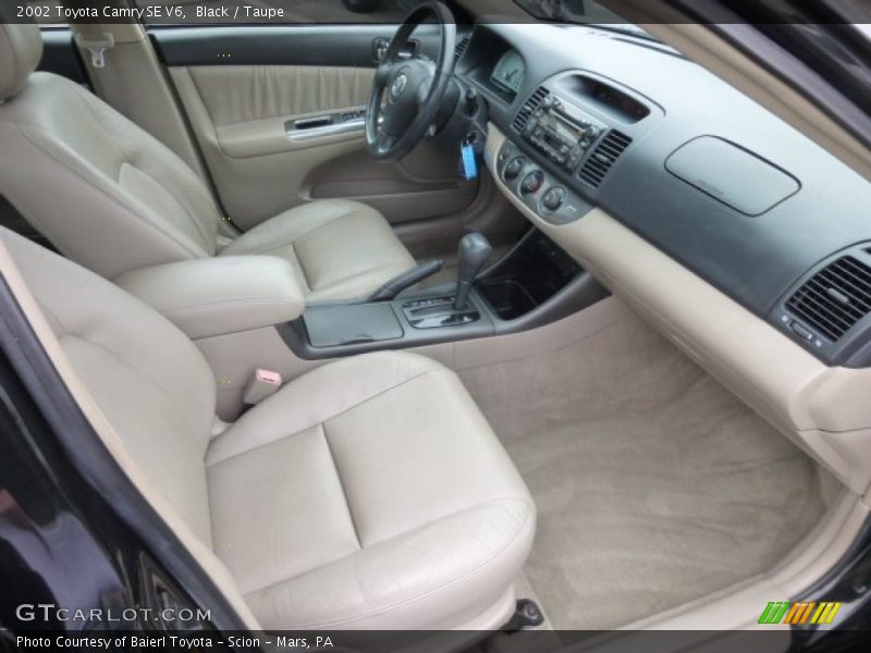 Black / Taupe 2002 Toyota Camry SE V6