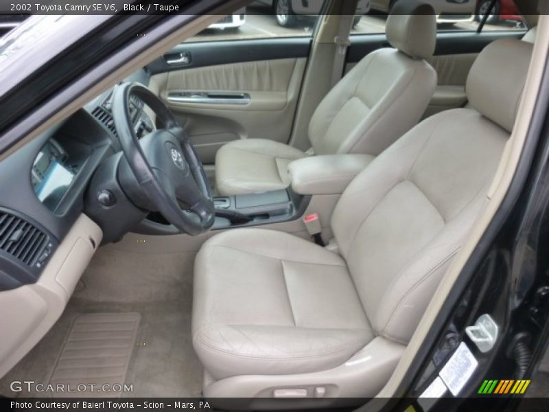 Black / Taupe 2002 Toyota Camry SE V6