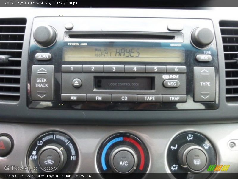 Black / Taupe 2002 Toyota Camry SE V6