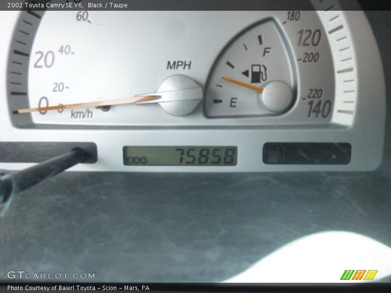 Black / Taupe 2002 Toyota Camry SE V6