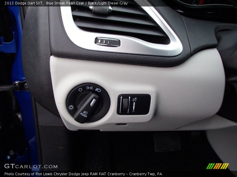 Blue Streak Pearl Coat / Black/Light Diesel Gray 2013 Dodge Dart SXT