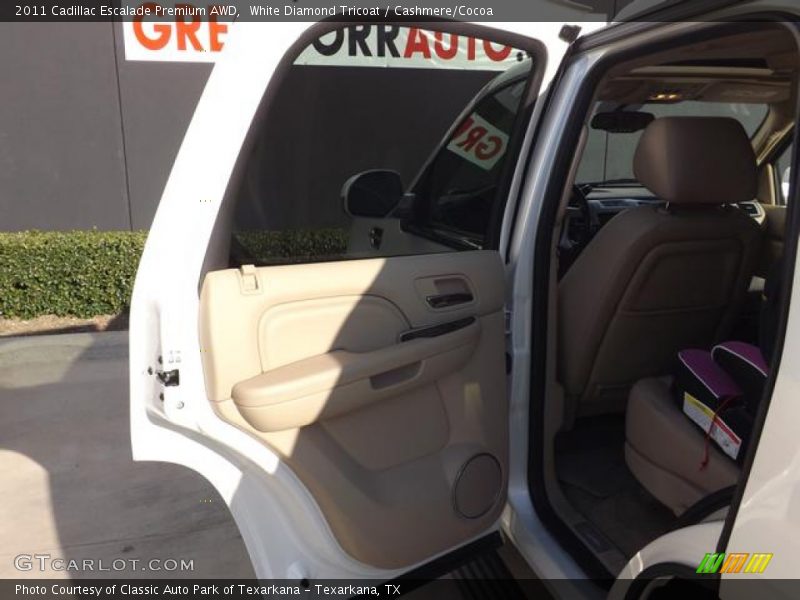 White Diamond Tricoat / Cashmere/Cocoa 2011 Cadillac Escalade Premium AWD