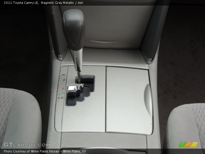 Magnetic Gray Metallic / Ash 2011 Toyota Camry LE