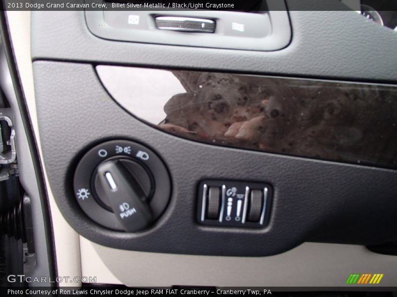 Billet Silver Metallic / Black/Light Graystone 2013 Dodge Grand Caravan Crew