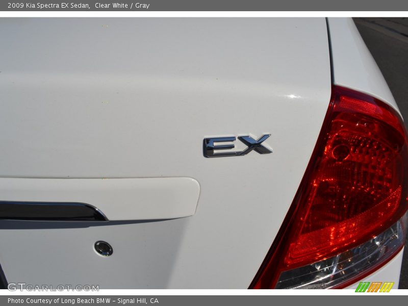 Clear White / Gray 2009 Kia Spectra EX Sedan