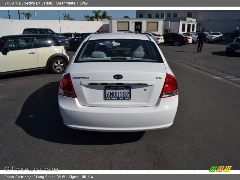 Clear White / Gray 2009 Kia Spectra EX Sedan