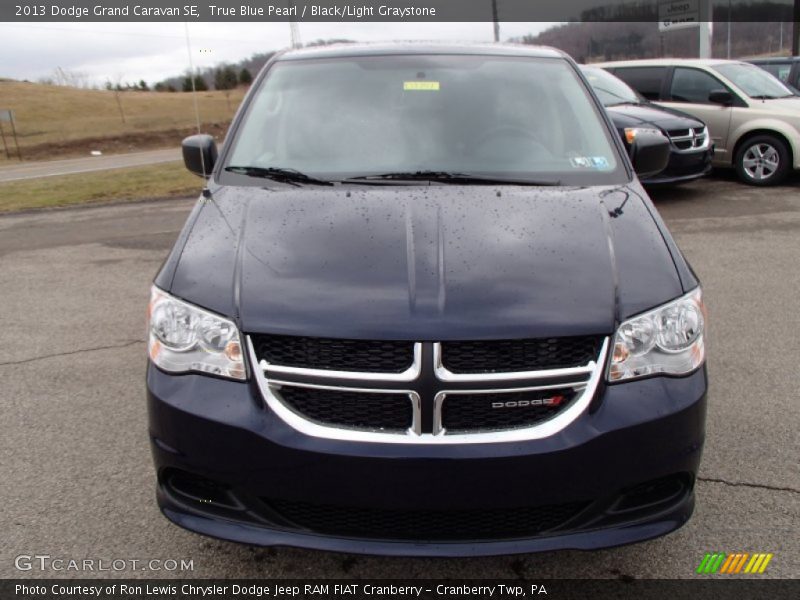 True Blue Pearl / Black/Light Graystone 2013 Dodge Grand Caravan SE