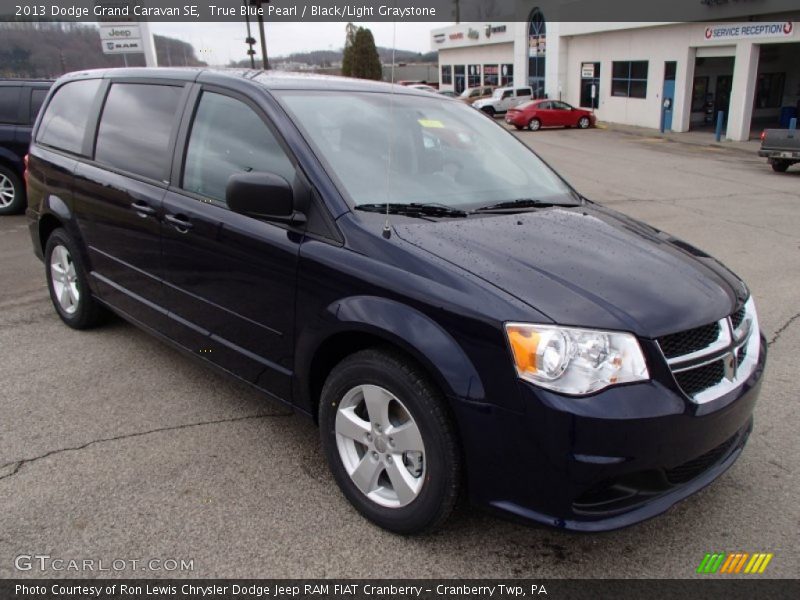 True Blue Pearl / Black/Light Graystone 2013 Dodge Grand Caravan SE
