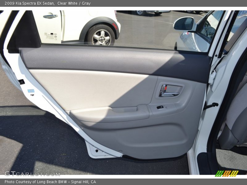 Clear White / Gray 2009 Kia Spectra EX Sedan
