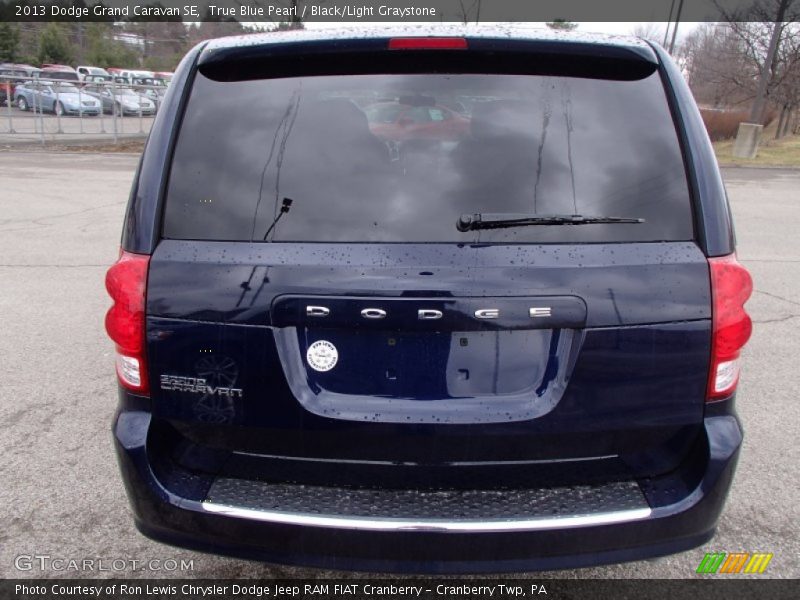 True Blue Pearl / Black/Light Graystone 2013 Dodge Grand Caravan SE