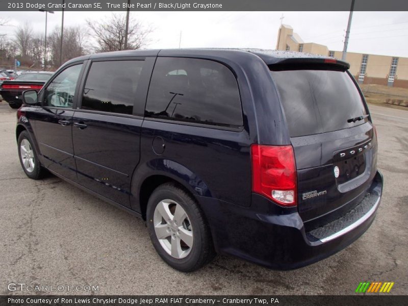 True Blue Pearl / Black/Light Graystone 2013 Dodge Grand Caravan SE