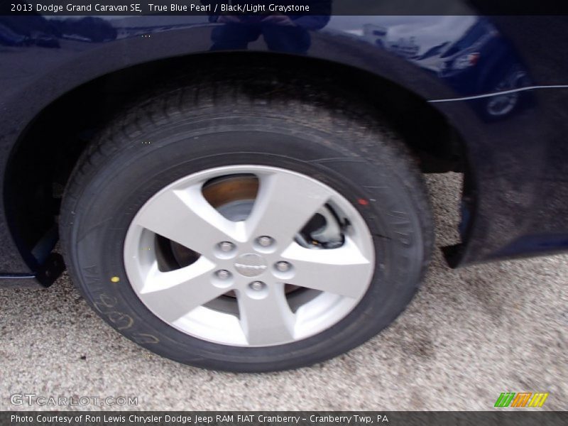 True Blue Pearl / Black/Light Graystone 2013 Dodge Grand Caravan SE