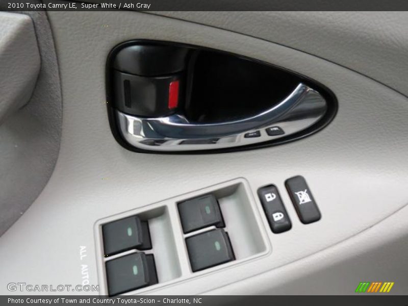 Super White / Ash Gray 2010 Toyota Camry LE