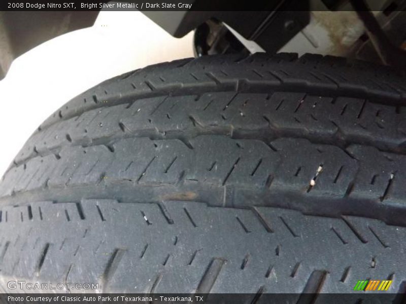Bright Silver Metallic / Dark Slate Gray 2008 Dodge Nitro SXT