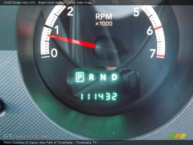 Bright Silver Metallic / Dark Slate Gray 2008 Dodge Nitro SXT
