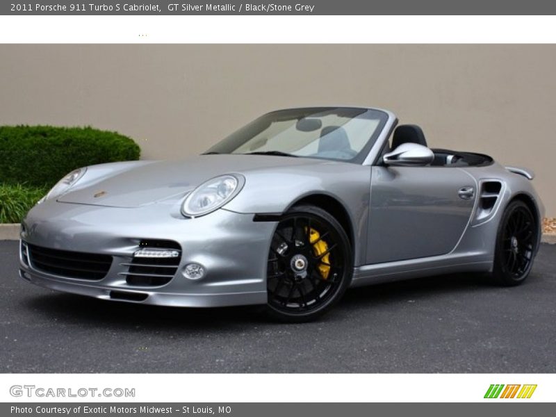 Front 3/4 View of 2011 911 Turbo S Cabriolet