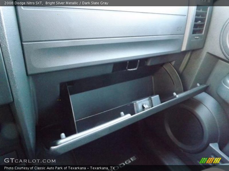 Bright Silver Metallic / Dark Slate Gray 2008 Dodge Nitro SXT