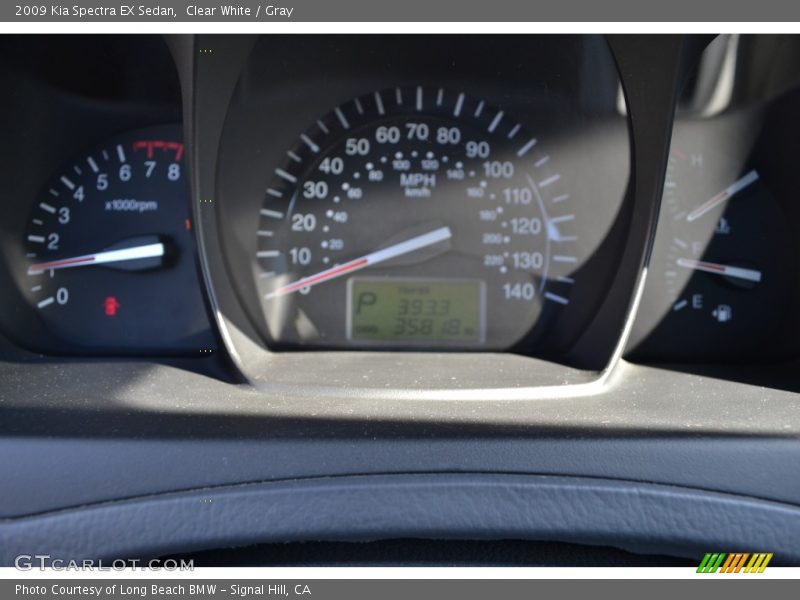 Clear White / Gray 2009 Kia Spectra EX Sedan