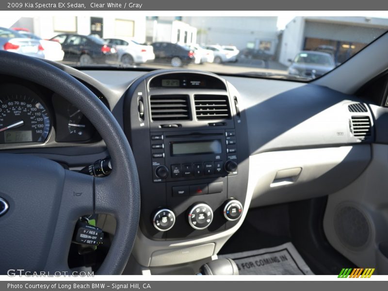 Clear White / Gray 2009 Kia Spectra EX Sedan