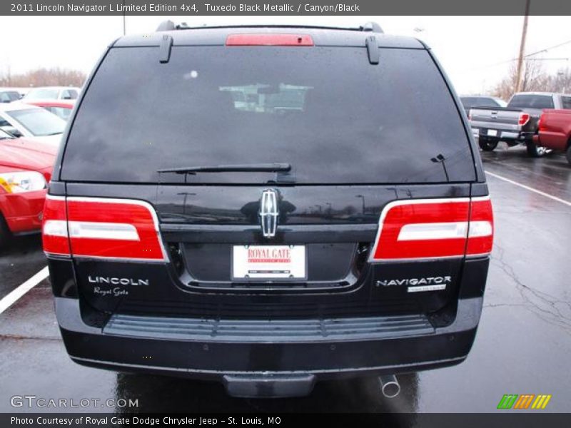 Tuxedo Black Metallic / Canyon/Black 2011 Lincoln Navigator L Limited Edition 4x4