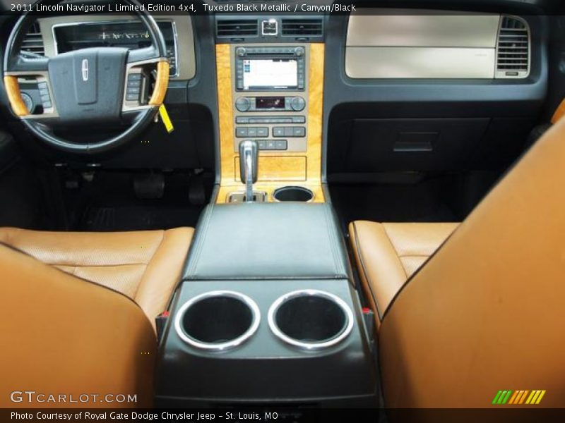 Dashboard of 2011 Navigator L Limited Edition 4x4