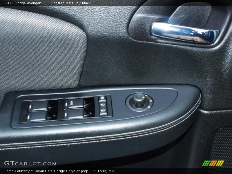 Tungsten Metallic / Black 2012 Dodge Avenger SE