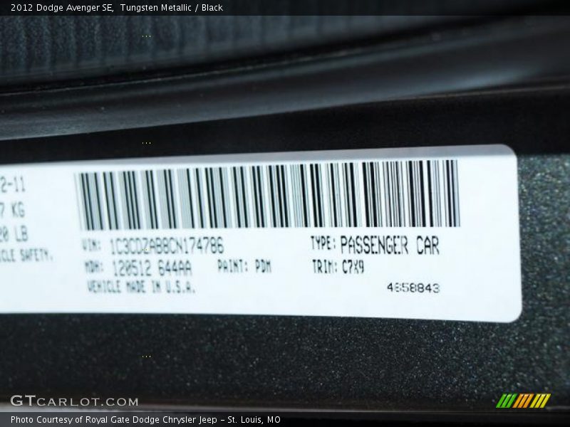 Tungsten Metallic / Black 2012 Dodge Avenger SE