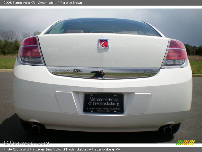 Cream White / Morocco Brown 2008 Saturn Aura XR