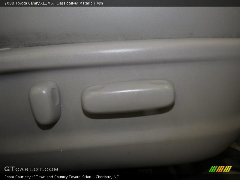 Classic Silver Metallic / Ash 2008 Toyota Camry XLE V6