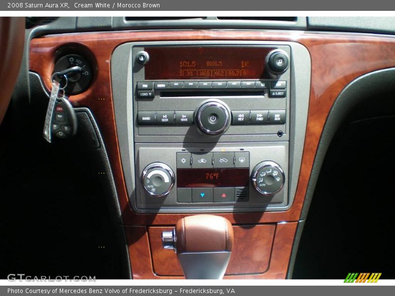 Cream White / Morocco Brown 2008 Saturn Aura XR
