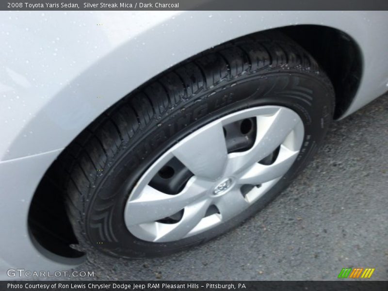 Silver Streak Mica / Dark Charcoal 2008 Toyota Yaris Sedan