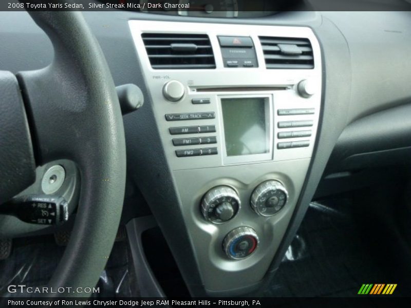 Silver Streak Mica / Dark Charcoal 2008 Toyota Yaris Sedan