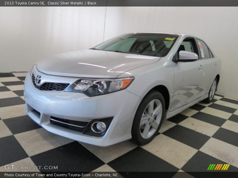Classic Silver Metallic / Black 2013 Toyota Camry SE