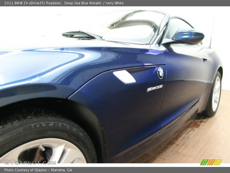 Deep Sea Blue Metallic / Ivory White 2011 BMW Z4 sDrive35i Roadster